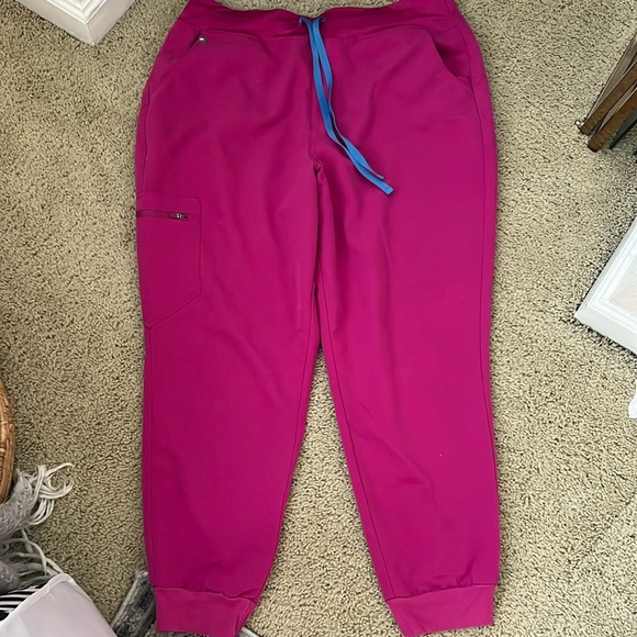 Figs High Waisted Zamora scrub bottoms Raspberry Sorbet size XL petite - Picture 1 of 3